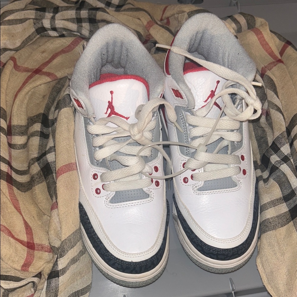 Air Jordan 3 Retro 2013 Fire Red Size 5 Great condition